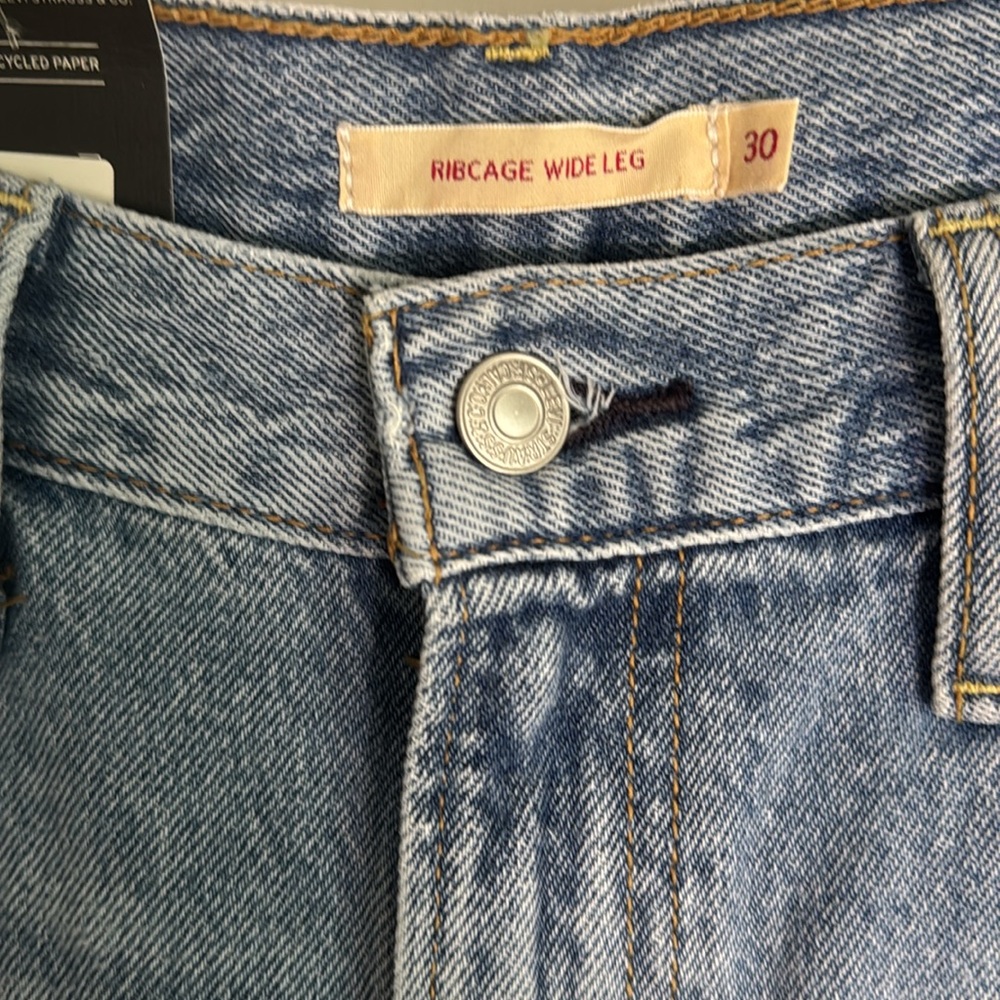 Levi's Ribcage Wide Leg Jeans - Picture 6 of 12